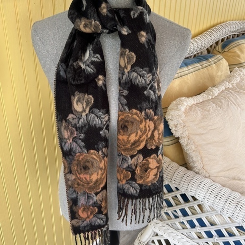 Floral Knit Fringe Scarf - Black & Brown